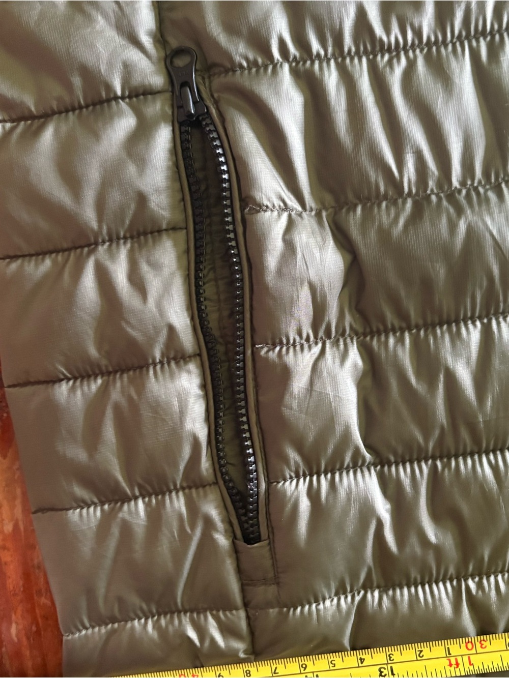 Everlane Renew Olive Green Quilted Puffer Jacket - Picture 4 of 5